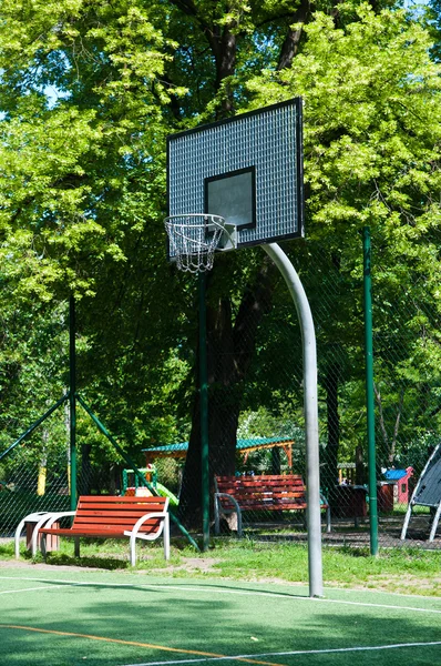 Basket in outdoor — Stock Photo, Image