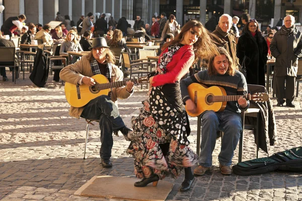 stock image Flamenco group performing on Plaza Mayor