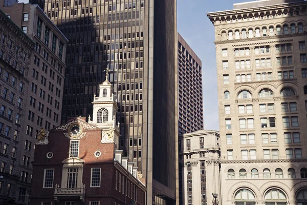 ボストンの中心部に小さな教会 — ストック写真