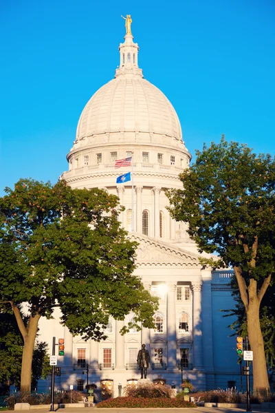 Edificio del Capitolio Estatal en Madison — Foto de Stock