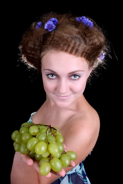 Glad kvinna med grape — Stockfoto