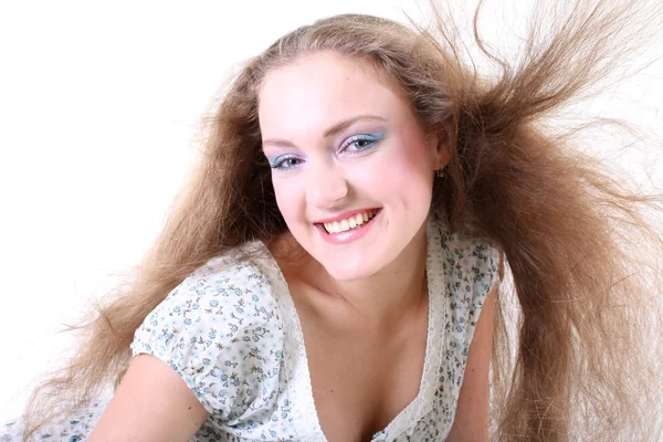 Menina com cabelo longo e ventoso — Fotografia de Stock