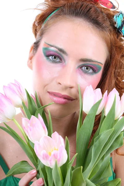 Rothaarige Frau mit Blumen — Stockfoto