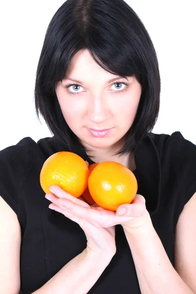 オレンジと若い美しい女性 — ストック写真