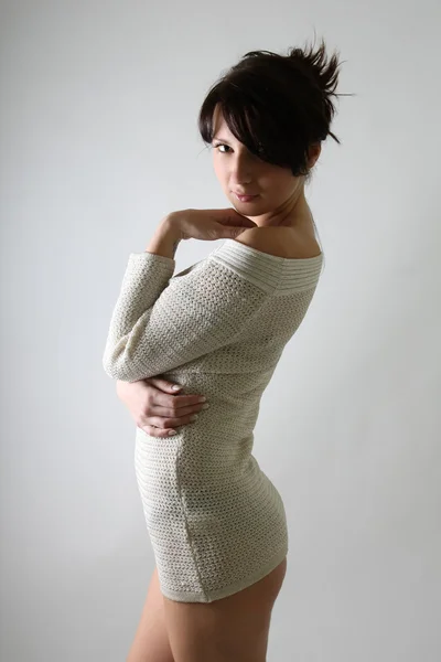 Sexy kobieta sweter czarno-białe — Zdjęcie stockowe