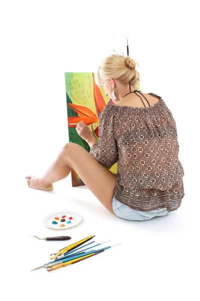 Woman painting flower — Stock Photo, Image