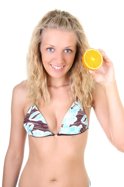 Szczęśliwa kobieta blondynka gospodarstwa pomarańczowy — Zdjęcie stockowe