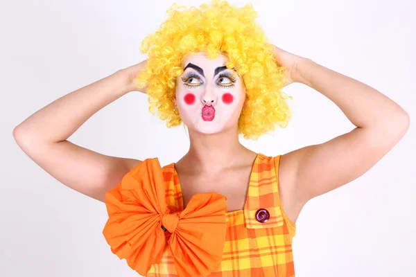 Rolig clown i kostym och smink — Stockfoto