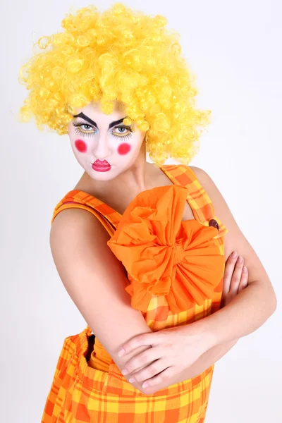 Ledsen clown i färgglad kostym — Stockfoto