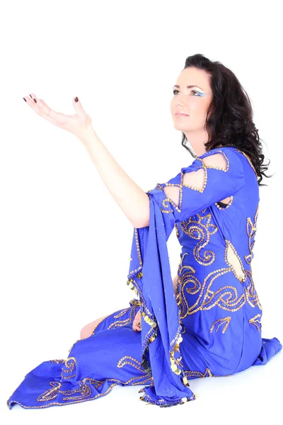 Frau im arabischen Kleid träumen — Stockfoto