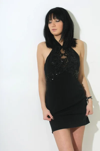 섹시 한 검은 드레스 아름 다운 여자 — 스톡 사진