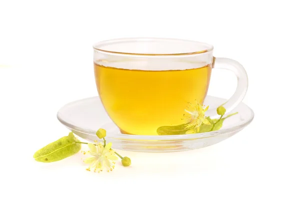 Xícara de chá com flores de tília — Fotografia de Stock