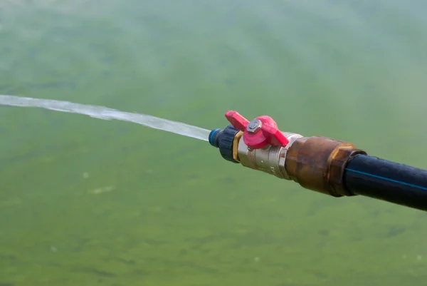 Torneira spray de água — Fotografia de Stock