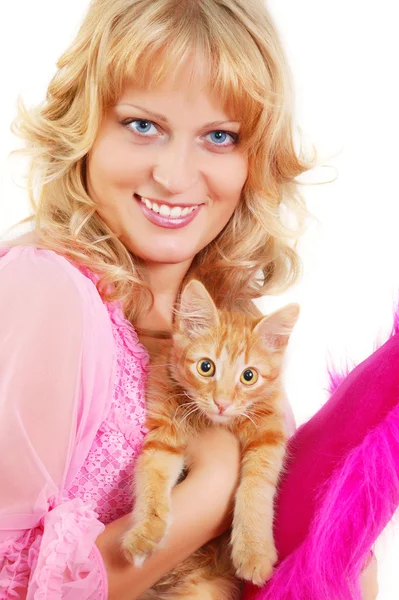 Beautiful woman with kitten — Stock Photo, Image