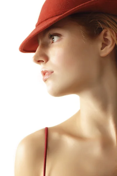Elegancki młoda kobieta w kapeluszu — Zdjęcie stockowe