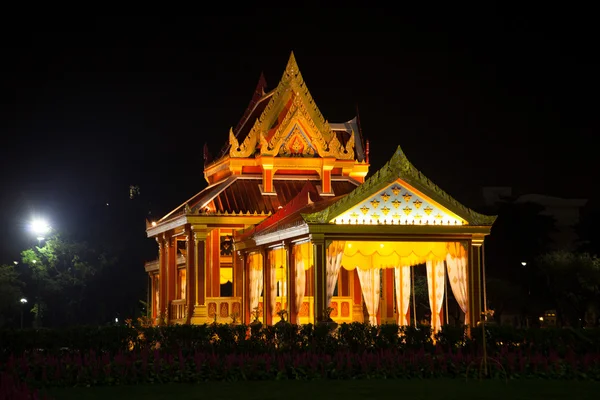 Edifici in stile thailandese . — Foto Stock