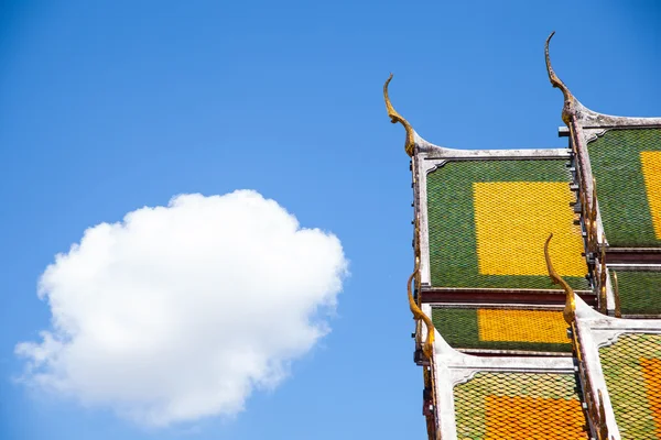 Thai temple roof and sky. — Stock Photo, Image