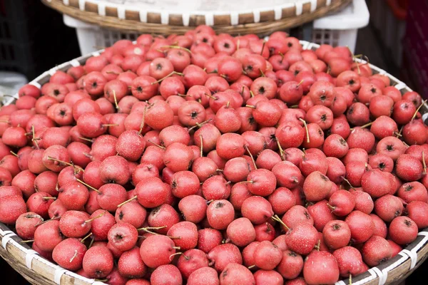 Pequenas maçãs fundo — Fotografia de Stock