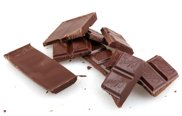 Barra de chocolate rota sobre fondo blanco —  Fotos de Stock