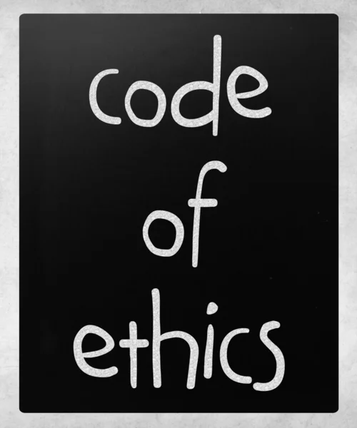 "Кодекс этики "написан от руки белым мелом на доске — стоковое фото