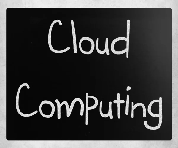 "Cloud Computing "kézzel írott, fehér kréta egy táblára — Stock Fotó
