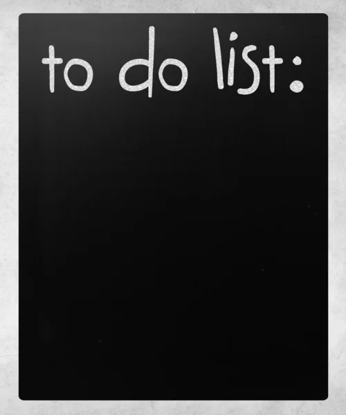 "Yapılacaklar listesi" tahtaya beyaz tebeşirle el yazısıyla — Stok fotoğraf