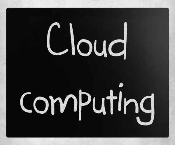 "Cloud Computing "kézzel írott, fehér kréta egy táblára — Stock Fotó