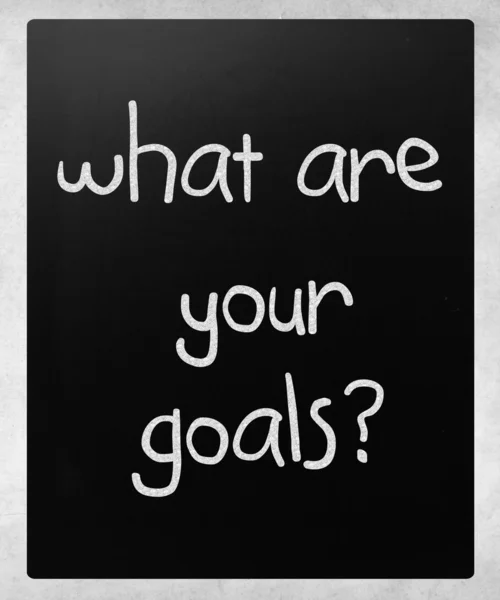 "¿Cuáles son tus metas? escrito a mano con tiza blanca en un blackbo —  Fotos de Stock