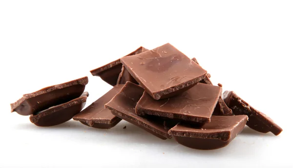 Barra di cioccolato rotta su sfondo bianco — Foto Stock