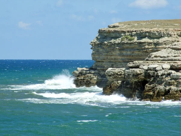 大海、 波浪和岩石 — 图库照片