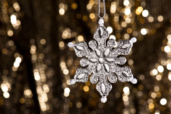 銀で人工雪の結晶 — ストック写真