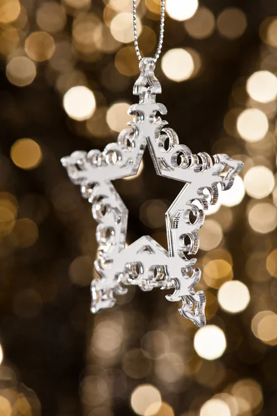 Julgran prydnad med spegeleffekt — Stockfoto