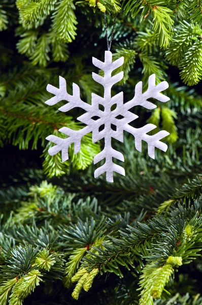 Νιφάδα χιονιού σχήμα Χριστουγεννιάτικο στολίδι — Φωτογραφία Αρχείου