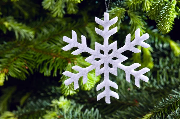 Sneeuw vlok vorm kerst ornament — Stockfoto