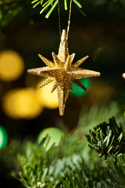 Ornamento decorativo estrela de ouro — Fotografia de Stock