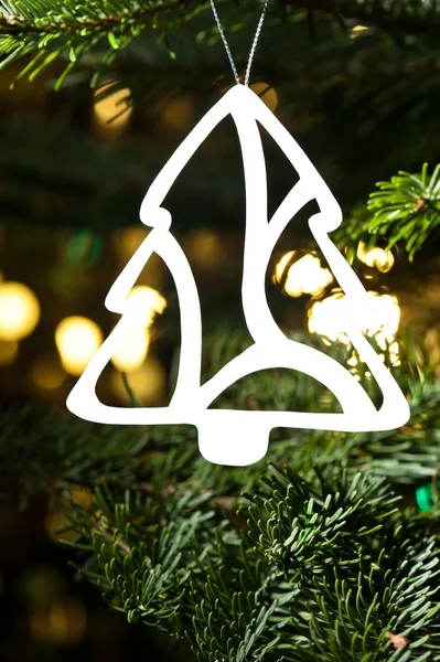 Papel cortado ornamento árvore de Natal — Fotografia de Stock