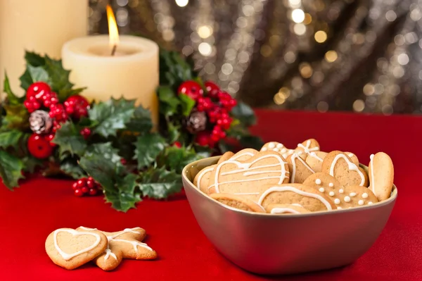 Christmas cookies, short bread in festive setting — Stock Photo, Image