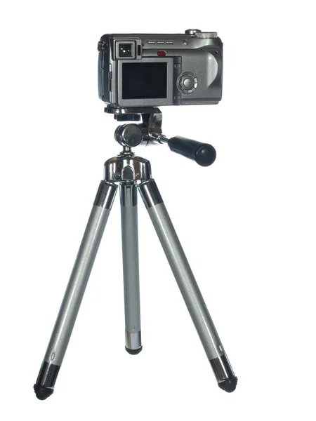 Fotocamera digitale professionale su treppiede, isolata su schienale bianco — Foto Stock