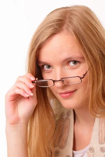 Όμορφη νεαρός φοιτητής γυναίκα με γυαλιά — Φωτογραφία Αρχείου