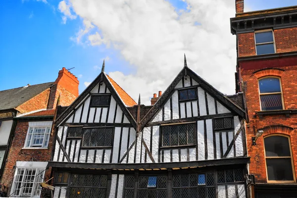 Régi, történelmi építészet az utcán-York, Anglia — Stock Fotó