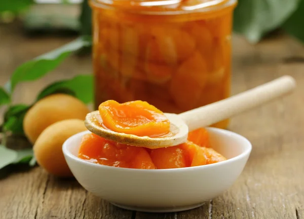 杏、 桃果酱与水果的片断 — 图库照片