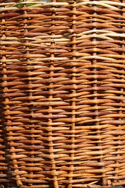 Detalhe da cesta de vime com galhos de salgueiro — Fotografia de Stock