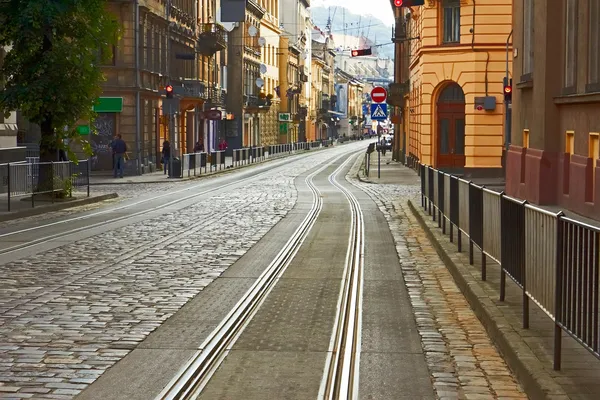 Gamla stenlagda vägen i lviv, Ukraina — Stockfoto