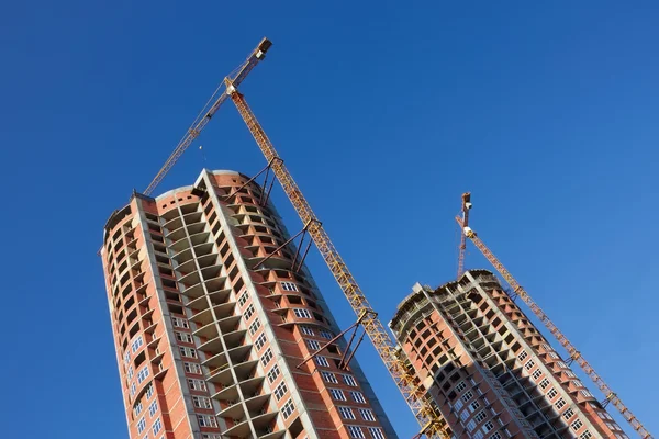 Construction of two parallel skyscrapers — Stock Photo, Image