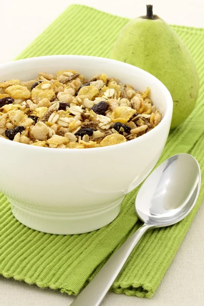 Healthy granola and fresh fruits — Stock Photo, Image