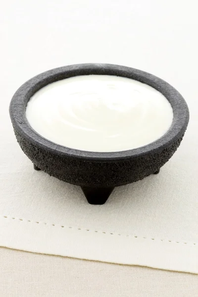 新鲜美味的酸奶油 — 图库照片