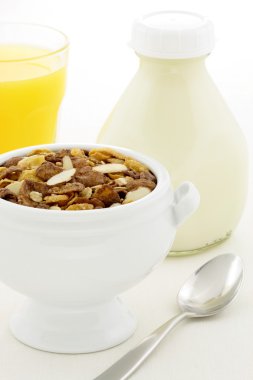 lezzetli Sağlıklı Çikolata müsli veya granola