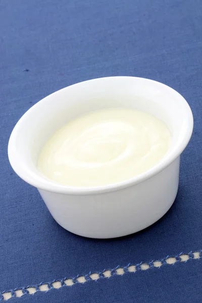 Deilig frisk yoghurt – stockfoto