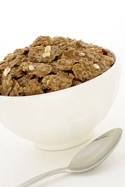 Salvado de trigo copos de cereales desayuno con avena enrollada — Foto de Stock