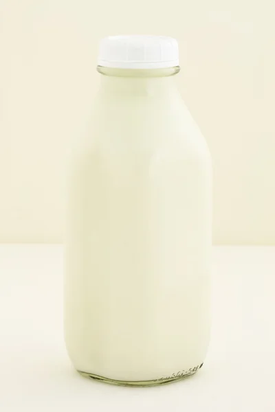 ขวดนมแก้วควอตซ์ — ภาพถ่ายสต็อก